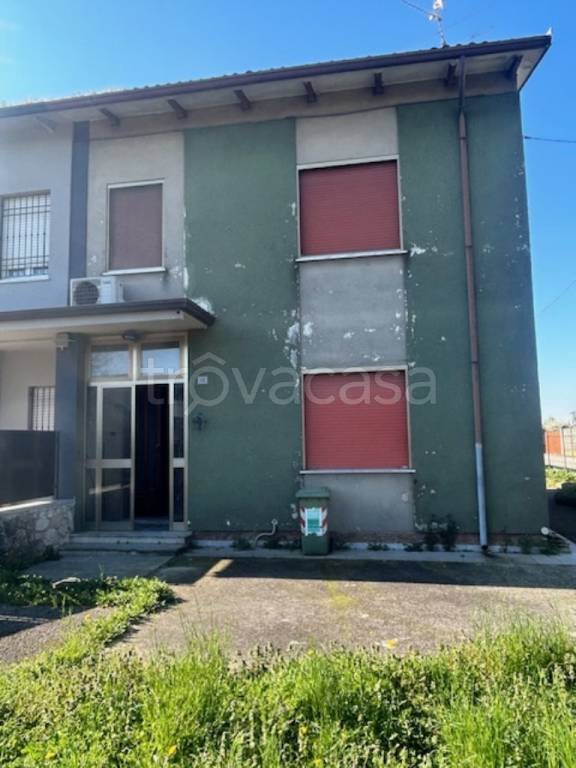 casa indipendente in vendita a Goito in zona Solarolo