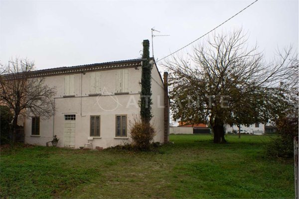 casa indipendente in vendita a Goito