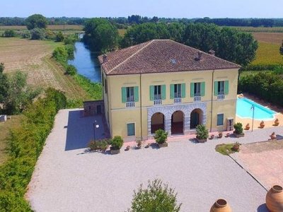 intera palazzina in vendita a Goito