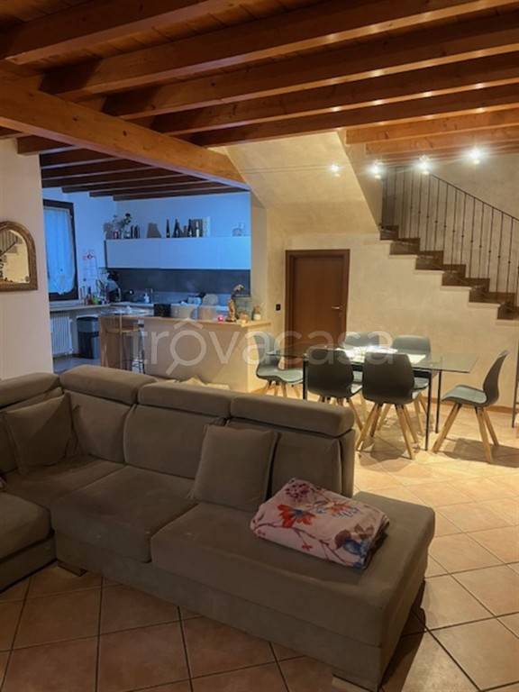 casa indipendente in vendita a Goito in zona Marsiletti