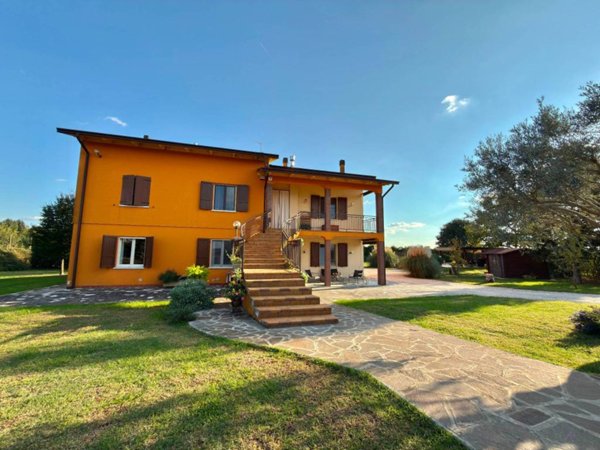 casa indipendente in vendita a Goito