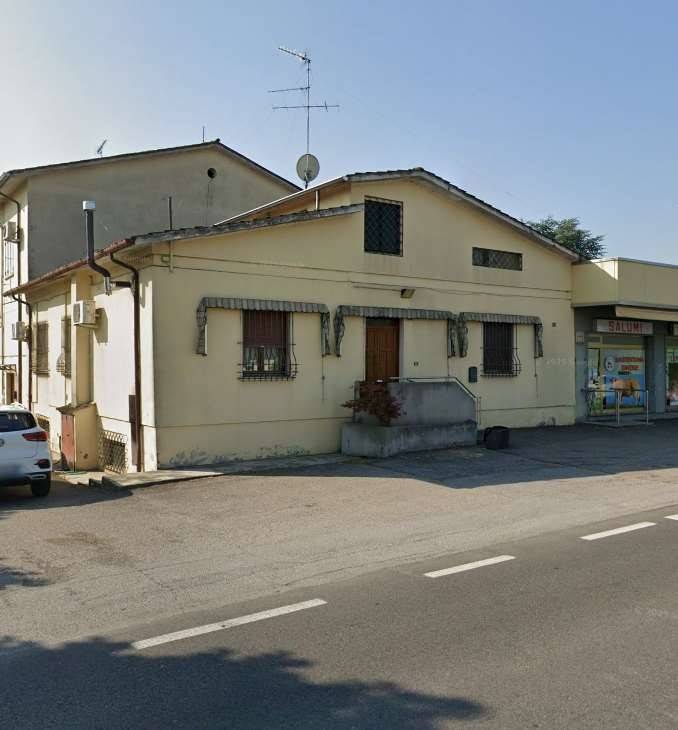 intera palazzina in vendita a Goito