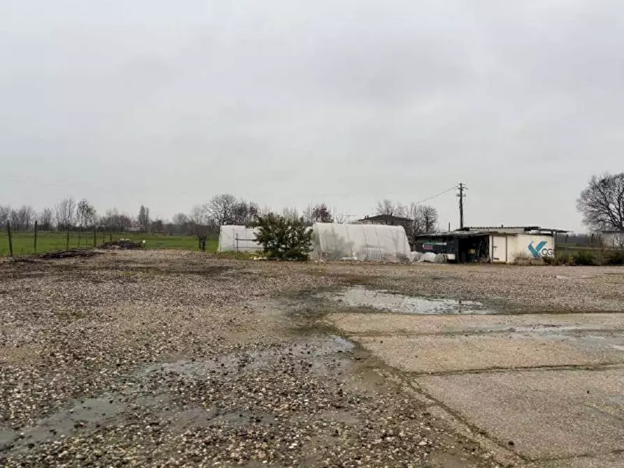 terreno edificabile in vendita a Goito in zona Calliera