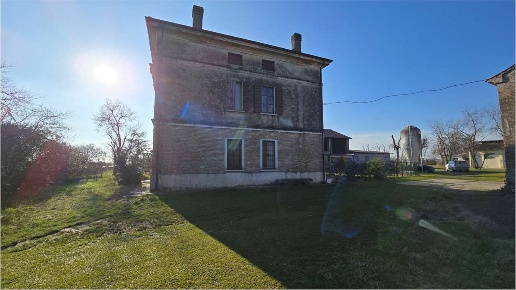 casa indipendente in vendita a Goito