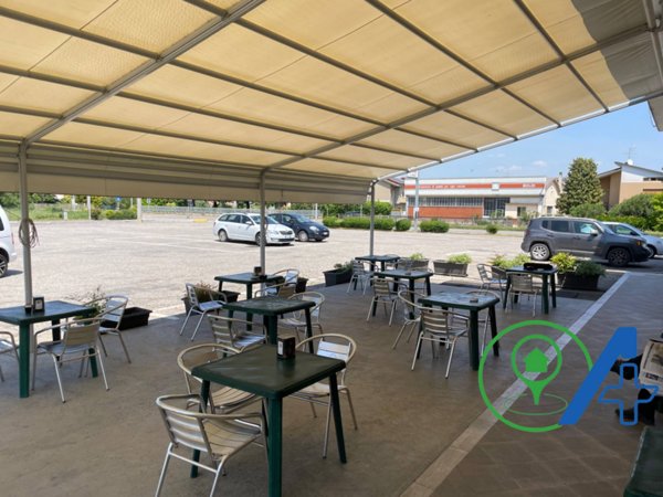 negozio in vendita a Goito in zona Cerlongo