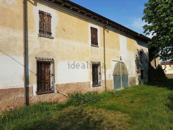casa indipendente in vendita a Goito