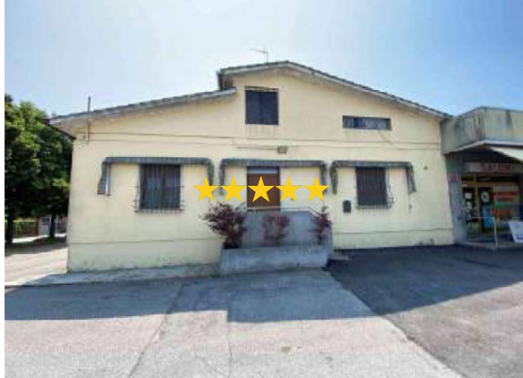 casa indipendente in vendita a Goito