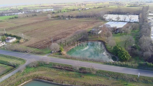 terreno edificabile in vendita a Goito