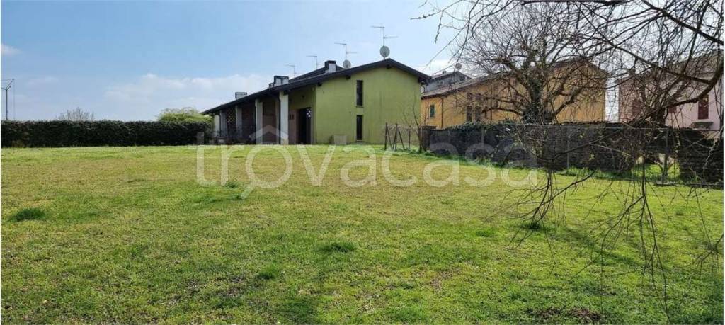 casa indipendente in vendita a Goito in zona Vasto