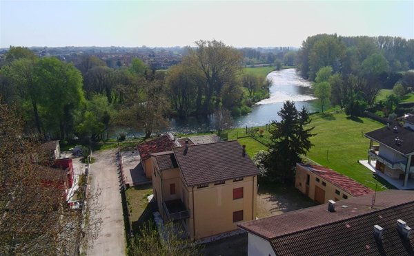 casa indipendente in vendita a Goito