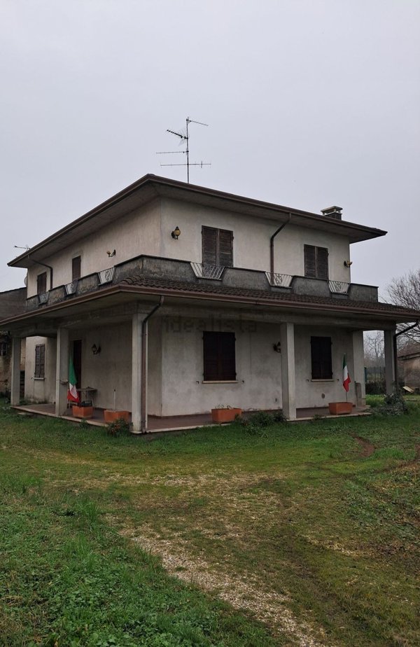 casa indipendente in vendita a Goito