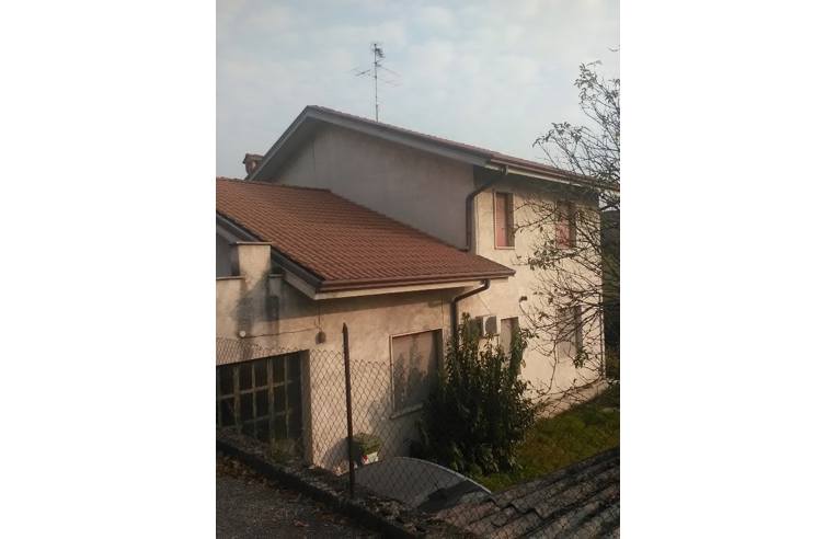 casa indipendente in vendita a Goito