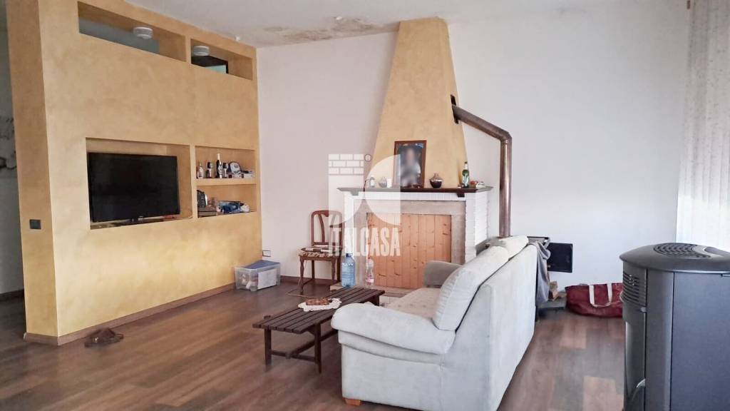 casa indipendente in vendita a Goito