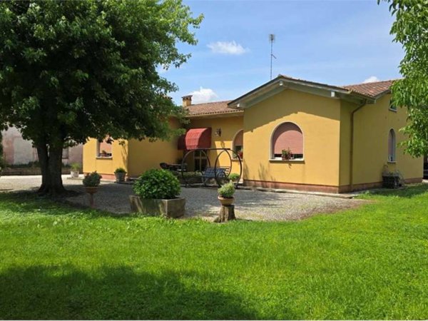 casa indipendente in vendita a Goito in zona Cerlongo