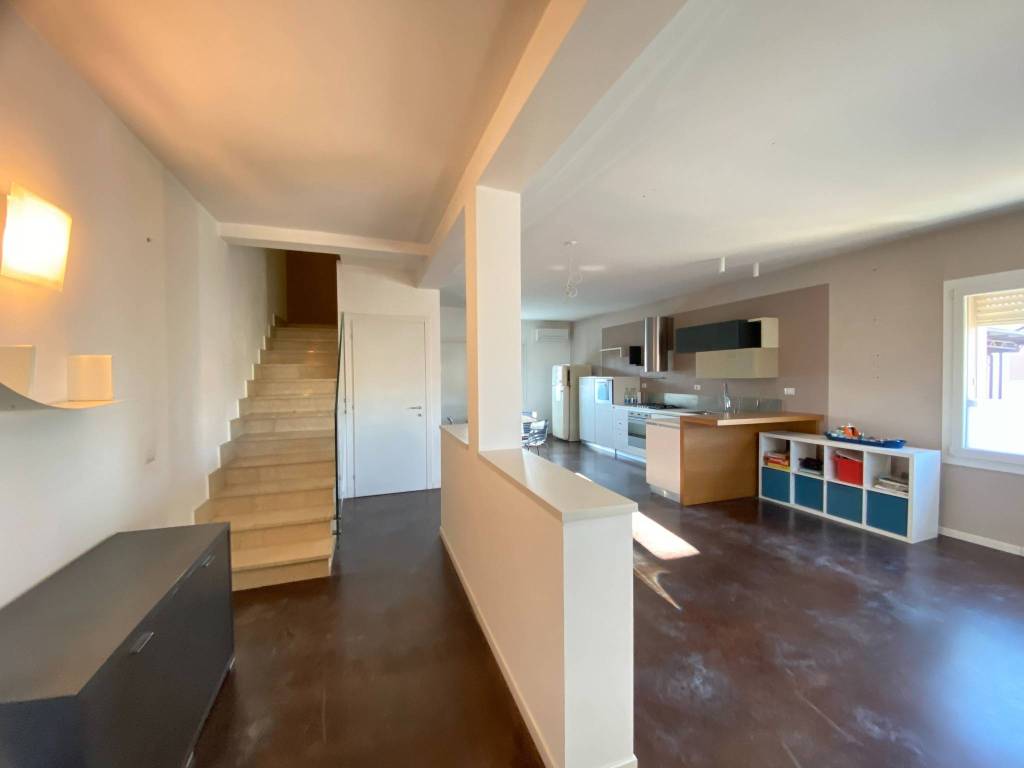 casa indipendente in vendita a Goito