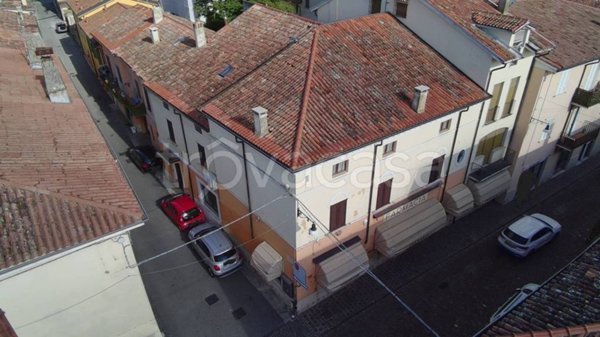 casa indipendente in vendita a Goito