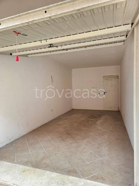 locale di sgombero in vendita a Goito in zona Marsiletti