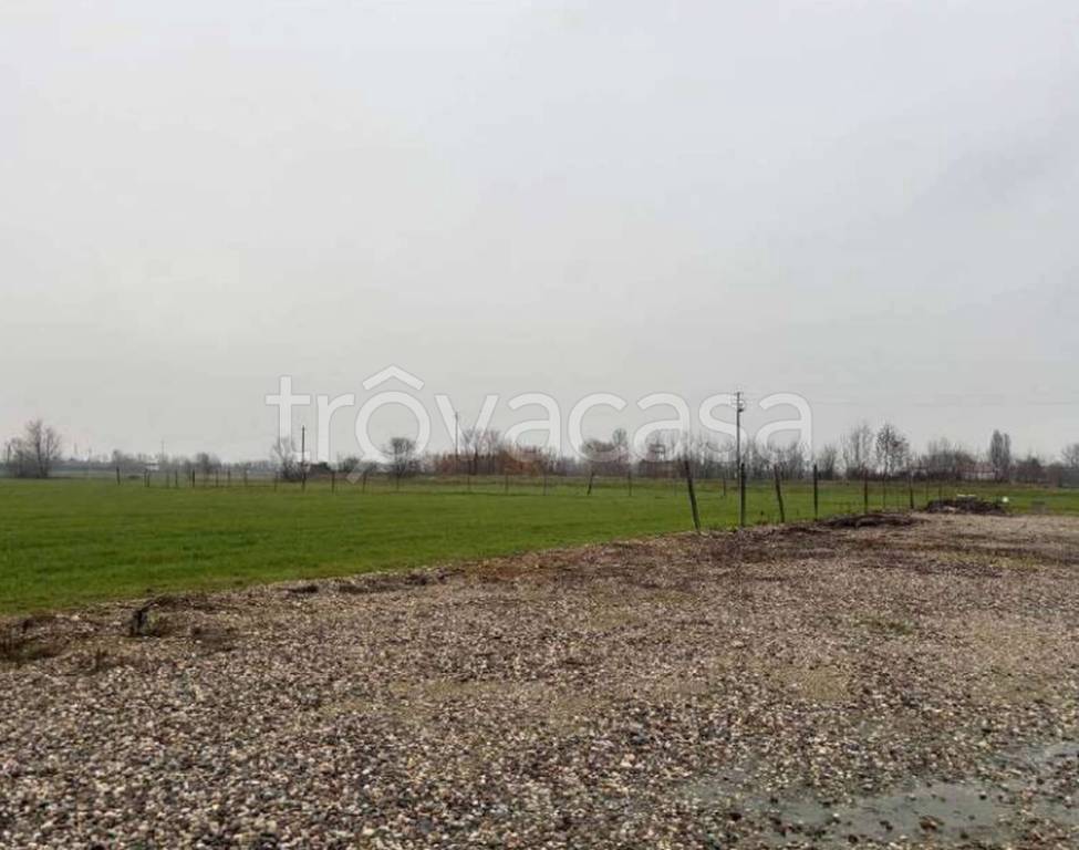 terreno edificabile in vendita a Goito in zona Calliera