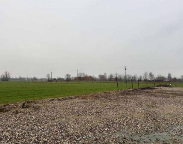 terreno edificabile in vendita a Goito in zona Calliera