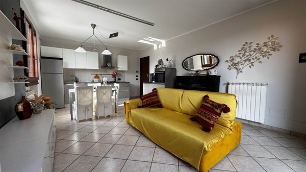 appartamento in vendita a Goito in zona Calliera