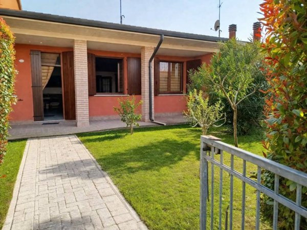 casa indipendente in vendita a Goito in zona Cerlongo