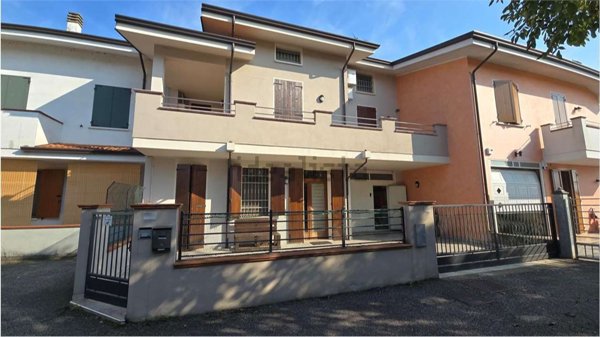 appartamento in vendita a Goito in zona Cerlongo