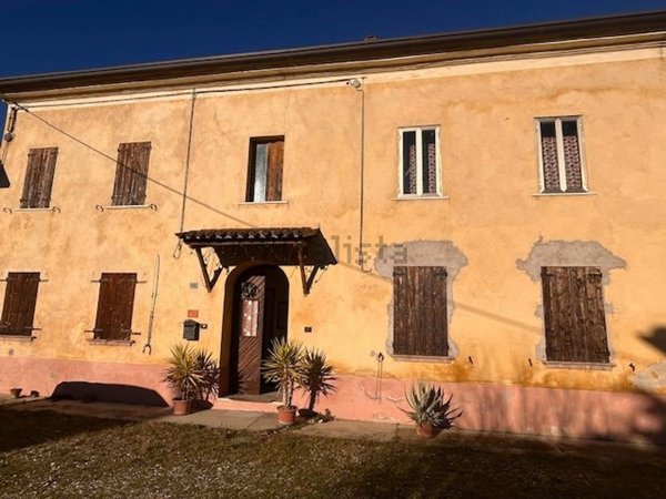 casa indipendente in vendita a Goito in zona Solarolo