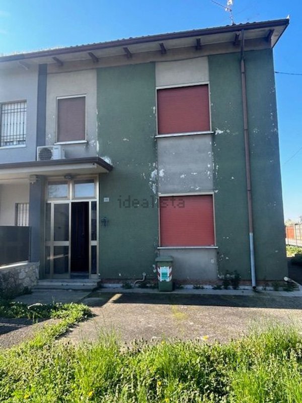 casa indipendente in vendita a Goito in zona Solarolo