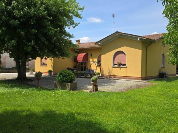casa indipendente in vendita a Goito in zona Cerlongo