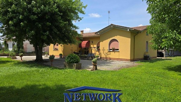 casa indipendente in vendita a Goito in zona Cerlongo