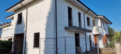 casa indipendente in vendita a Goito