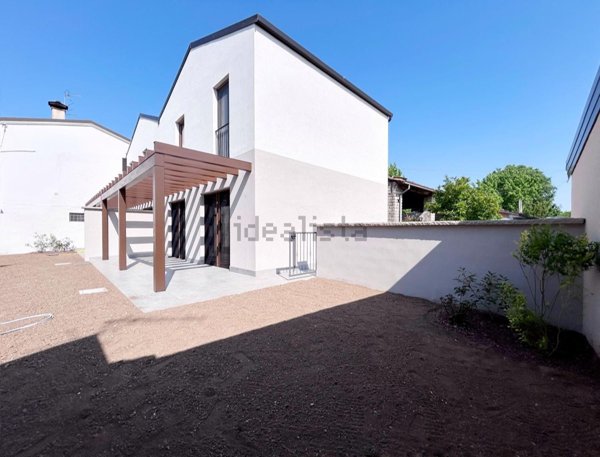 casa indipendente in vendita a Goito in zona Cerlongo