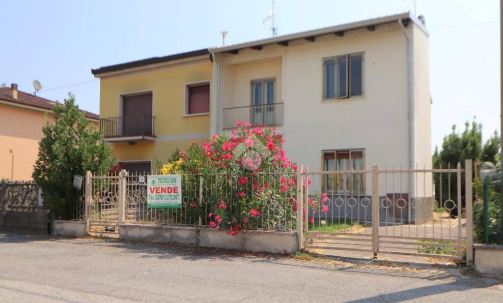 casa indipendente in vendita a Goito in zona Marsiletti