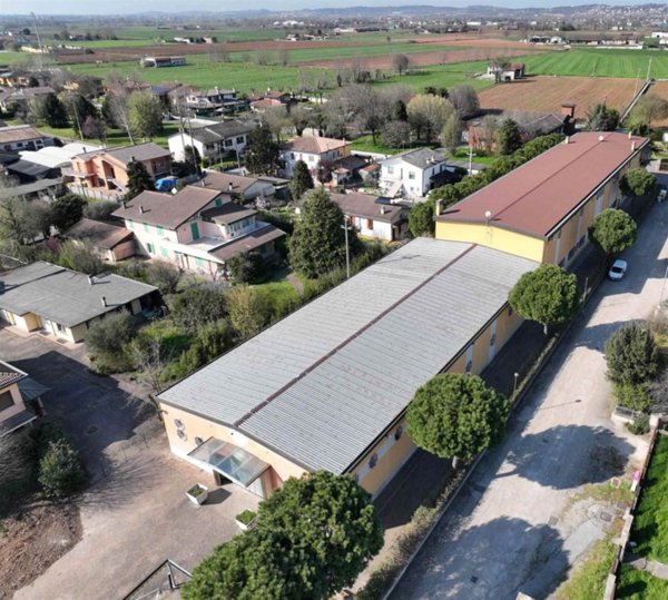 ufficio in vendita a Goito in zona Cerlongo