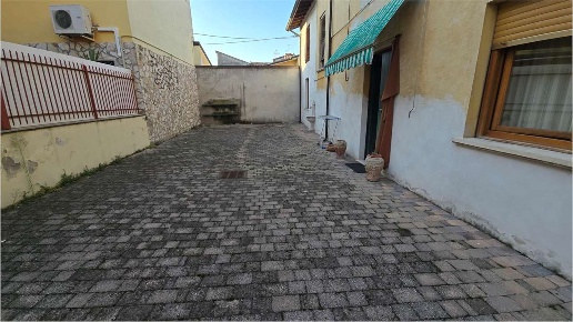 casa indipendente in vendita a Goito in zona Marsiletti
