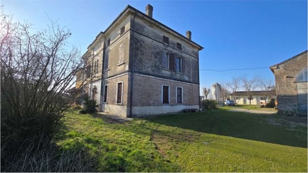 casa indipendente in vendita a Goito in zona Marsiletti