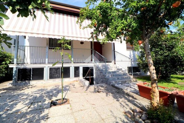 casa indipendente in vendita a Goito in zona Marsiletti