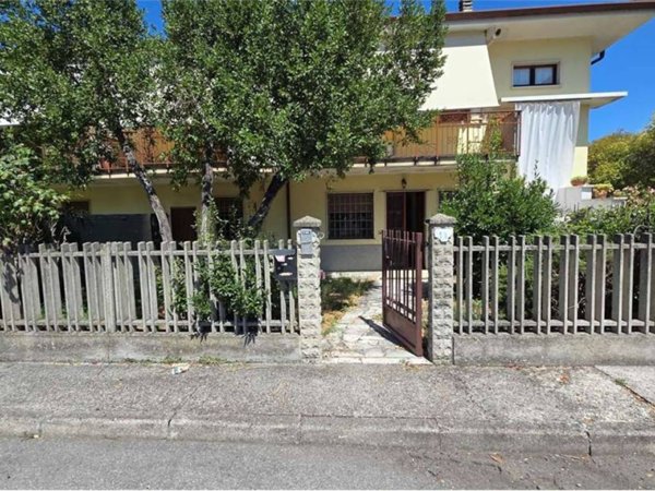 appartamento in vendita a Goito in zona Marsiletti