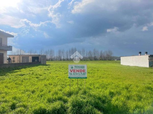 casa indipendente in vendita a Goito in zona Marsiletti
