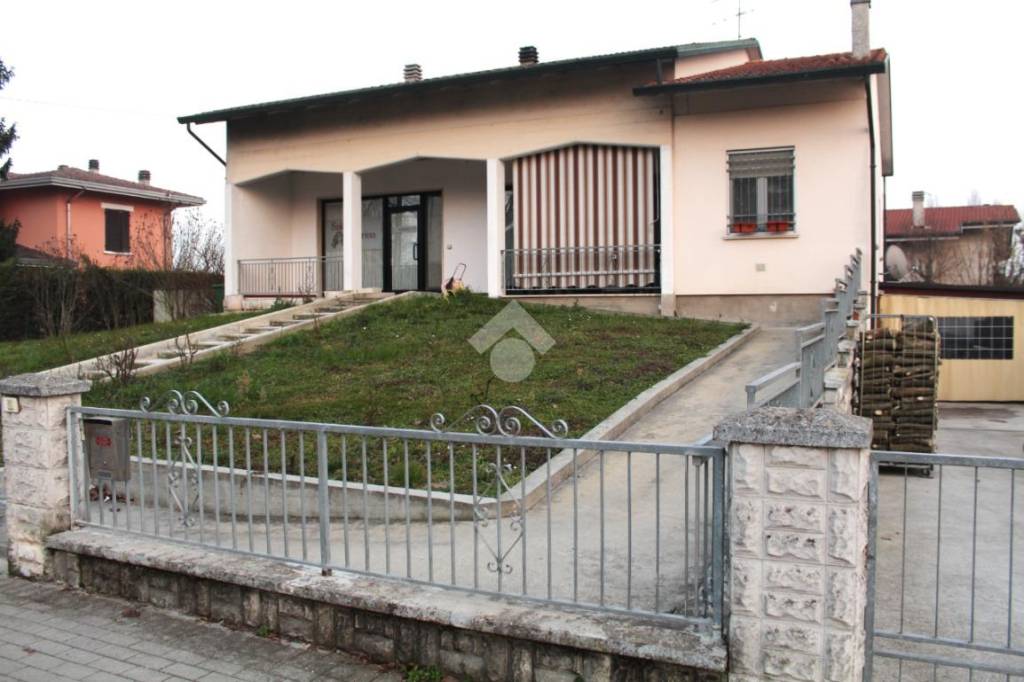 casa indipendente in vendita a Gonzaga