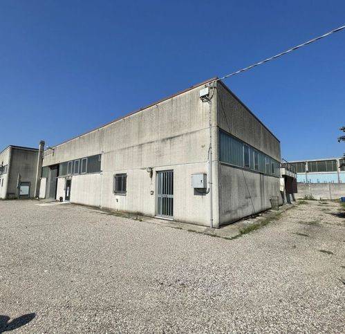 negozio in vendita a Gonzaga