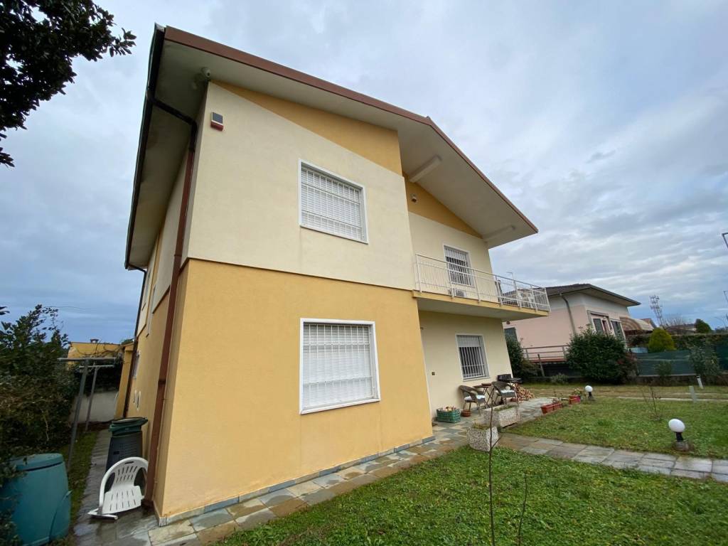 casa indipendente in vendita a Guidizzolo