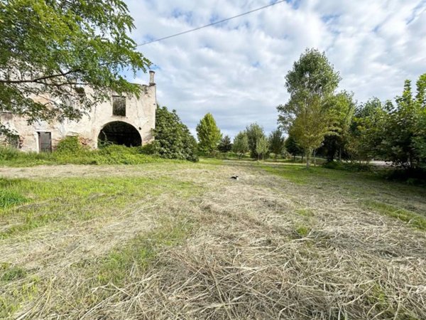 casale in vendita a Guidizzolo