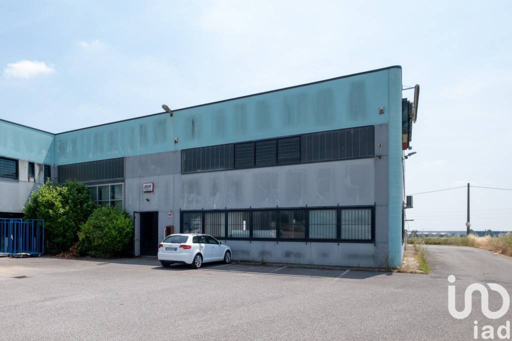 locale commerciale in vendita a Guidizzolo