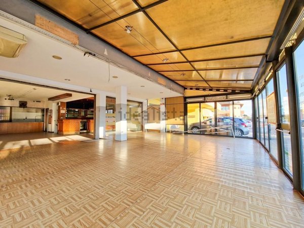 locale commerciale in vendita a Guidizzolo
