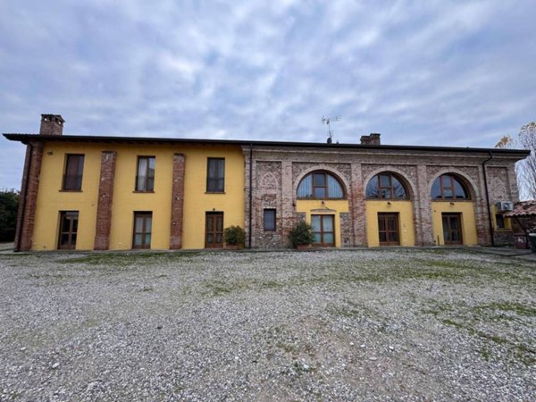 negozio in vendita a Guidizzolo