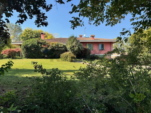 casa indipendente in vendita a Guidizzolo in zona Birbesi