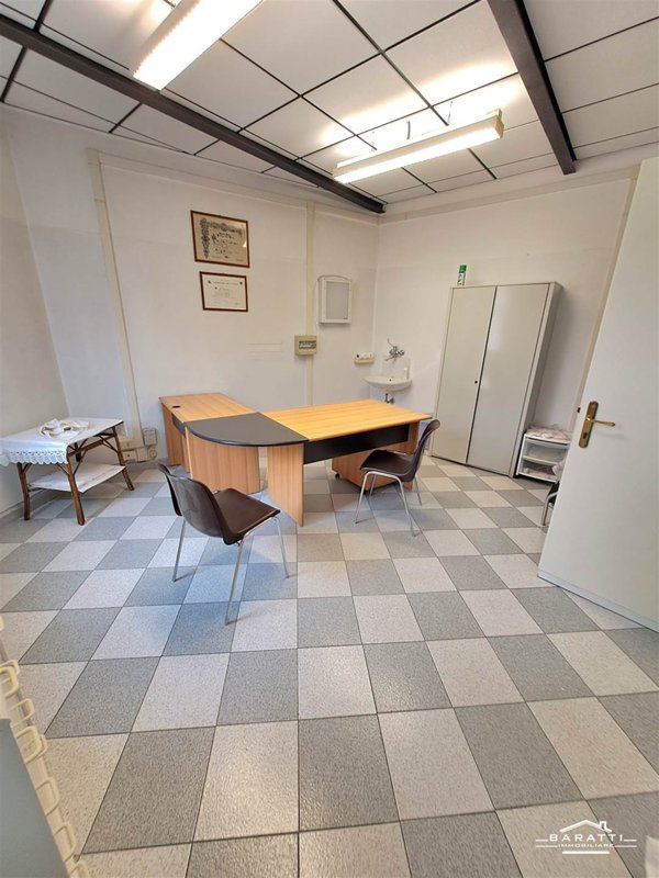 ufficio in vendita a Magnacavallo