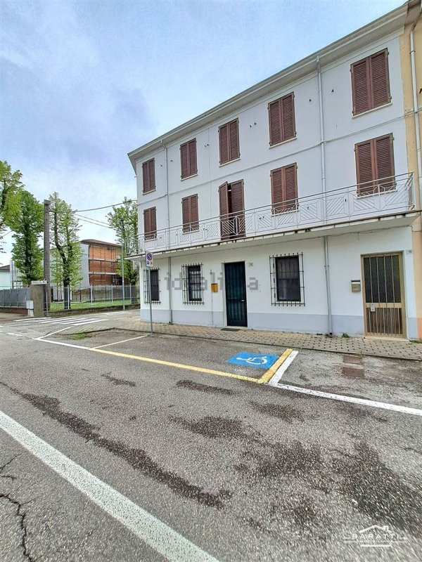 ufficio in vendita a Magnacavallo