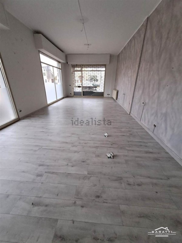 locale commerciale in vendita a Magnacavallo